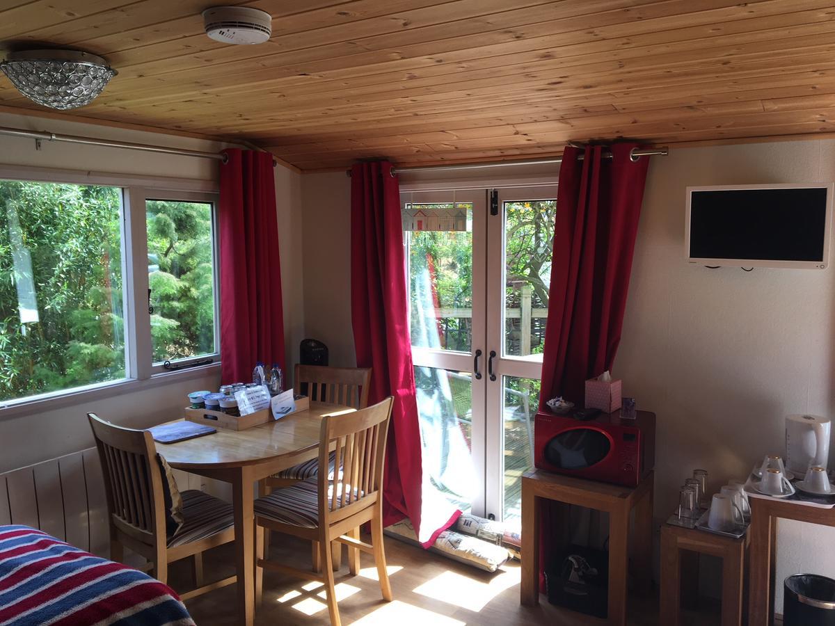 The Willows Guest House Takeley Exterior foto
